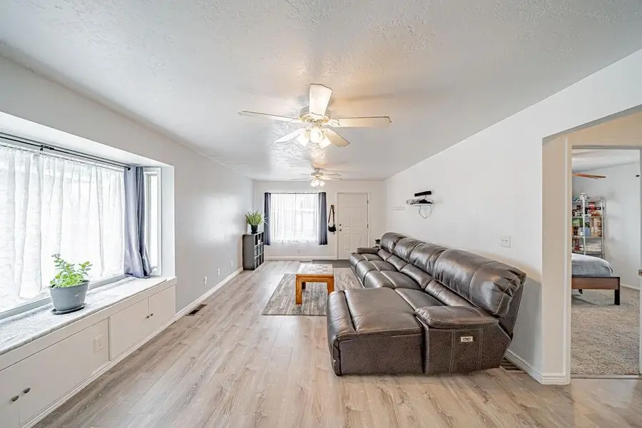 128 Webster Ave, Rexburg, ID 83440 - #3
