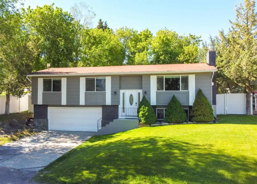 133 W Fife St, Lava Hot Springs, ID 83246 - #2