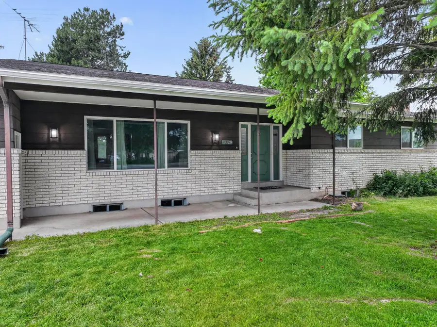 2020 St. Clair, Idaho Falls, ID 83404 - #2