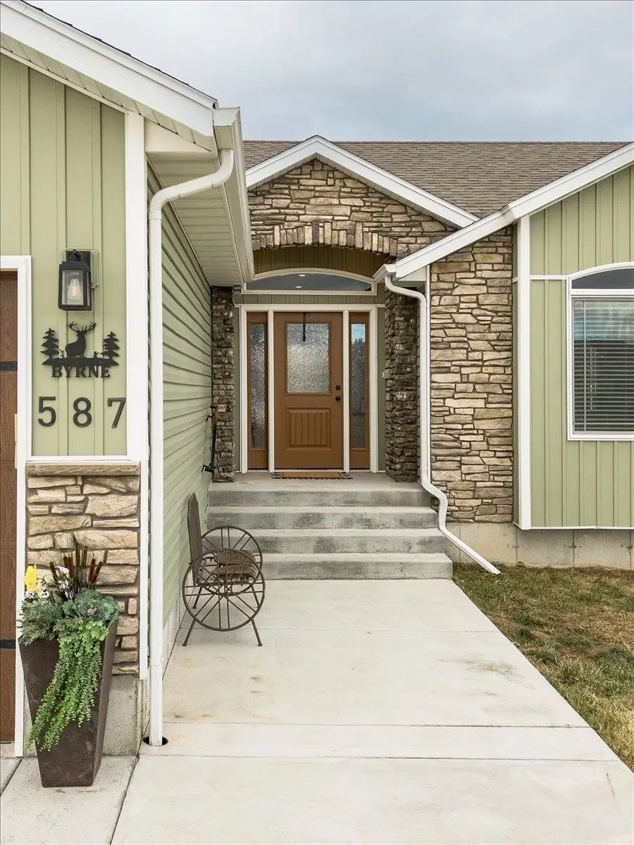 587 W 30 S, Blackfoot, ID 83221 - #2