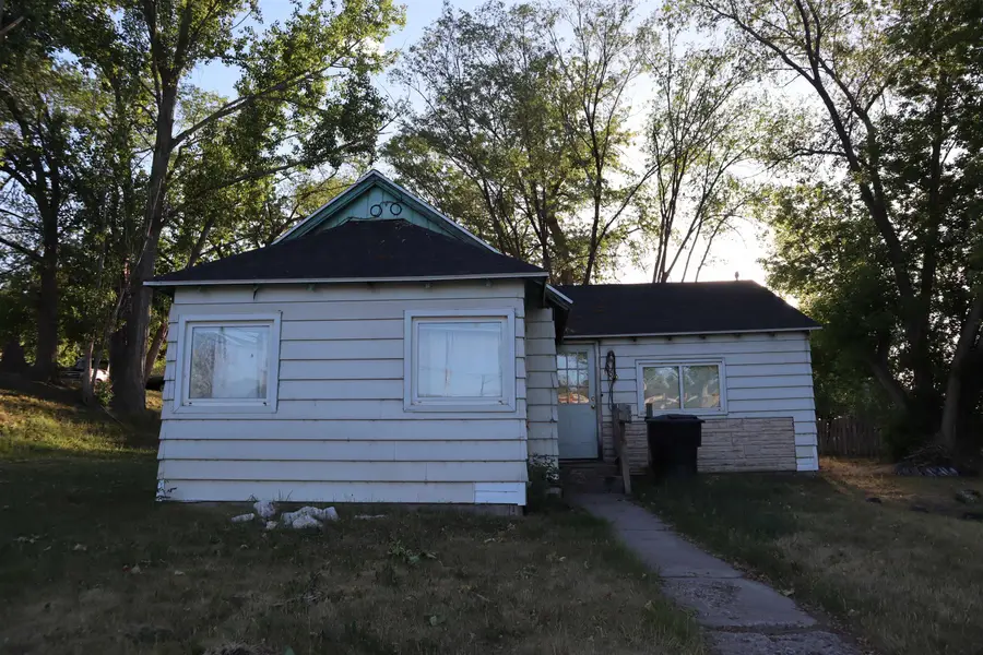 100 N Lincoln St, American Falls, ID 83211 - #2