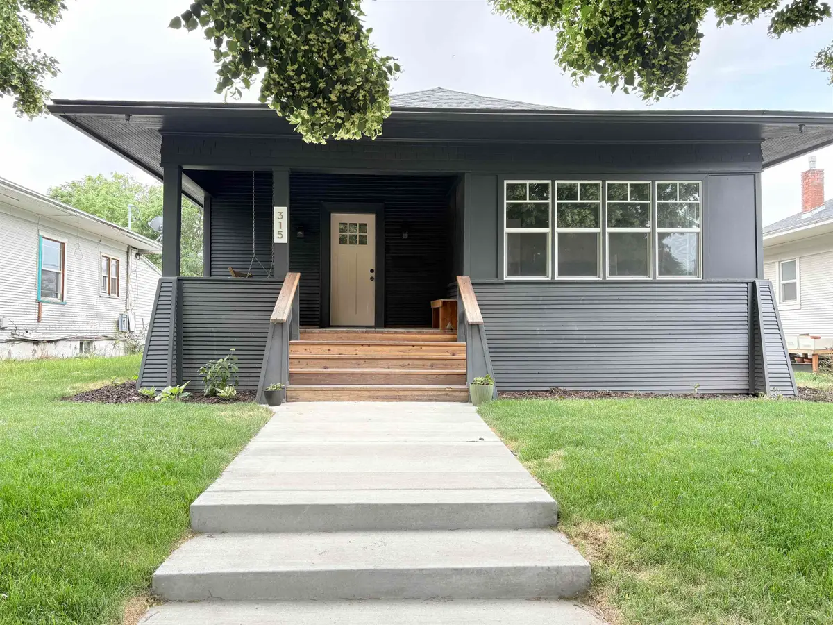 315 S 6TH AVE, Pocatello, ID 83201 - #1