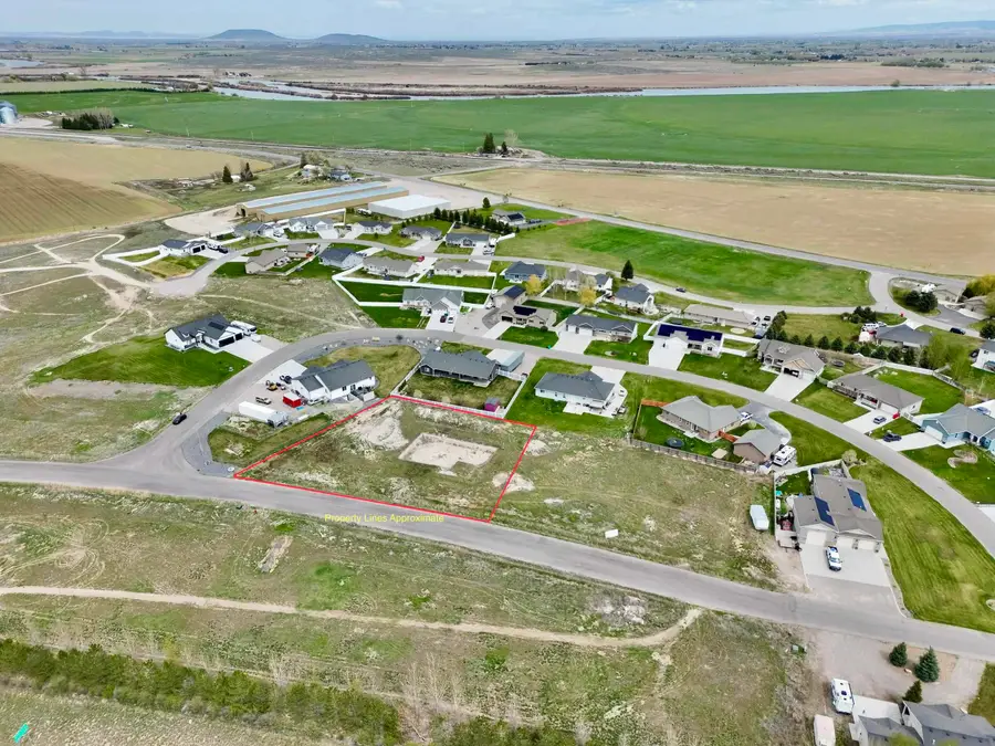86 N Hillside Road, Idaho Falls, ID 83402 - #3