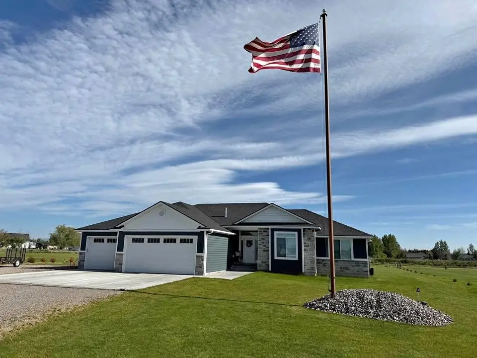 565 W 40 S, Blackfoot, ID 83221 - #1