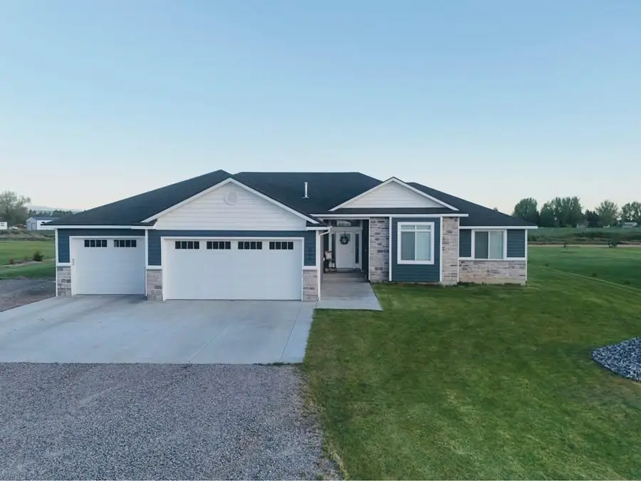 565 W 40 S, Blackfoot, ID 83221 - #3