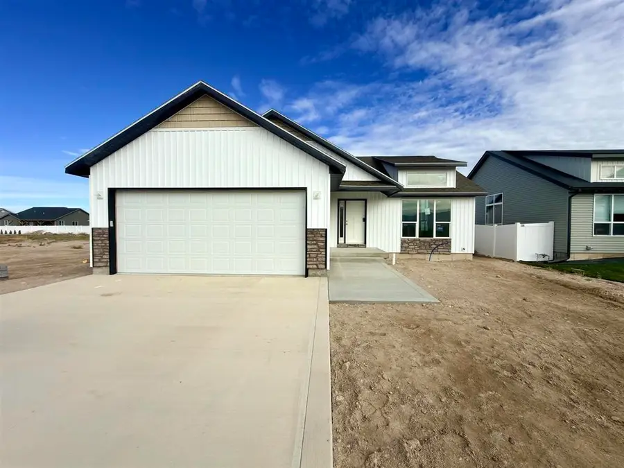 1106 Alpine Ave, Chubbuck, ID 83202 - #3