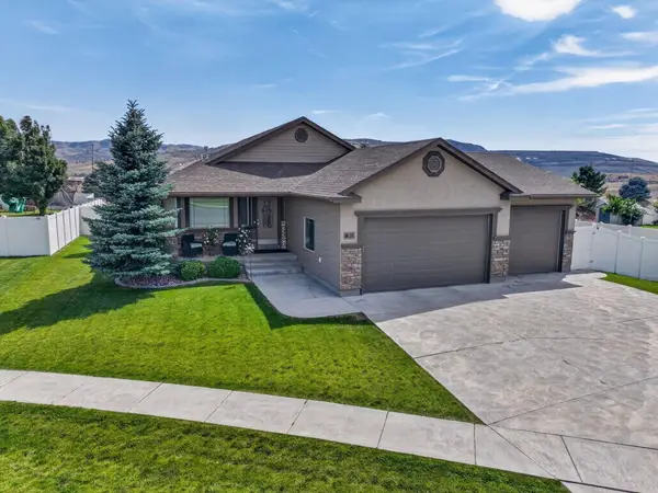 1361 Sawtooth St, Chubbuck, ID 83202