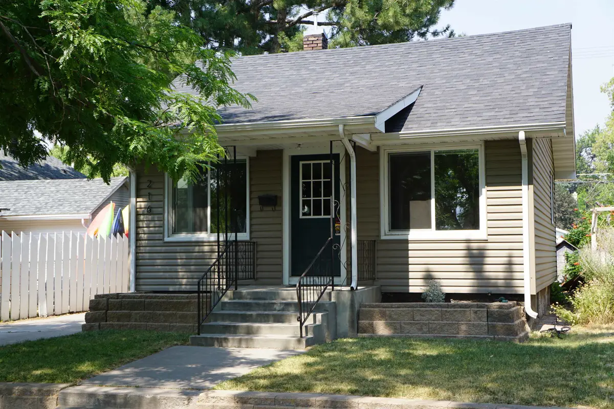 216 S 11th Ave, Pocatello, ID 83201 - #1