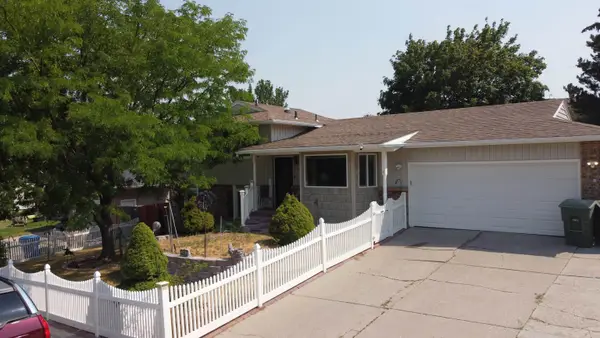 361 Canyon Dr, Pocatello, ID 83204