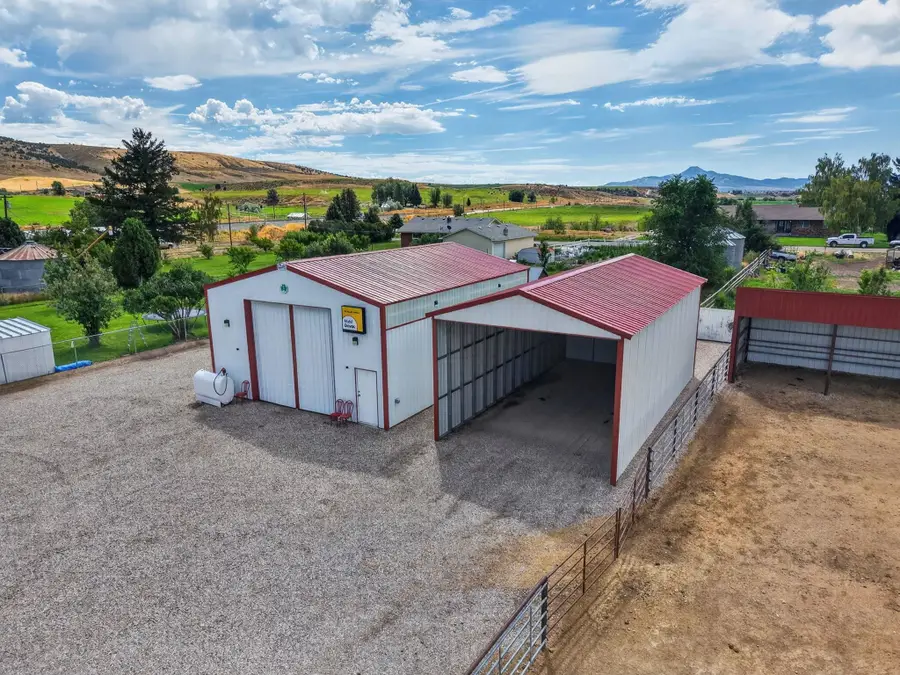 415 Nelson St., Arimo, ID 83214 - #2