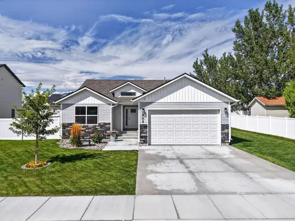 902 Alpine Dr, Chubbuck, ID 83202