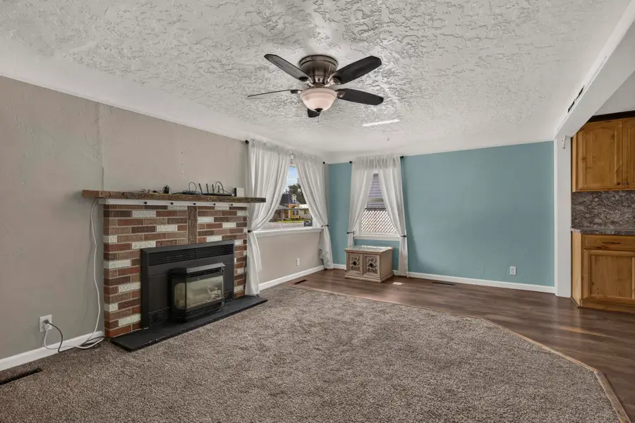 233 N Fisher Avenue, Blackfoot, ID 83221 - #3