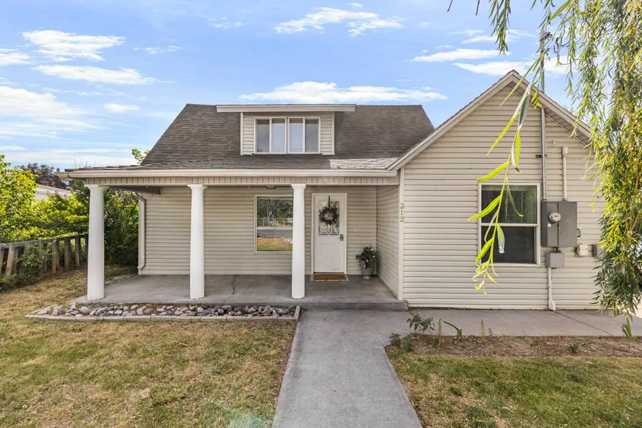 212 Archer St. 835 West 100 North, Blackfoot, ID 83221 - #2