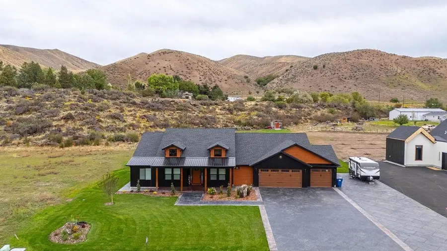 2590 Old Canyon RD, Inkom, ID 83245 - #2