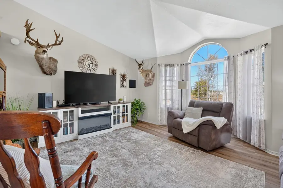 307 E Rich Ln, Blackfoot, ID 83221 - #2