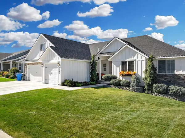 2391 Dusk View Ct, Pocatello, ID 83201