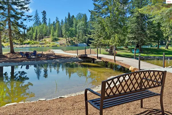 126 Rivers End Drive, Priest River, ID 83856