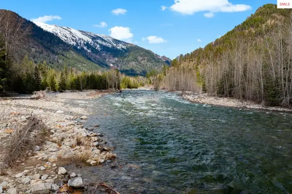 123 E Mountain View Rd, Clark Fork, ID 83811