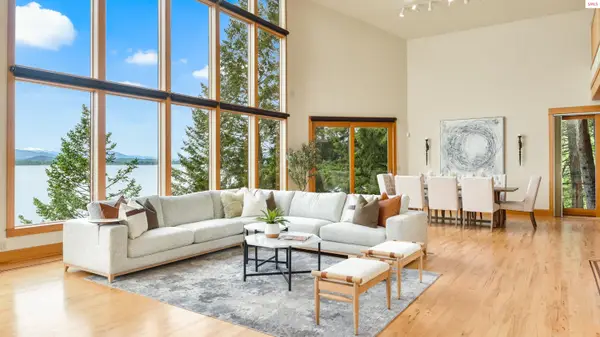 3361 Bottle Bay Rd, Sagle, ID 83858