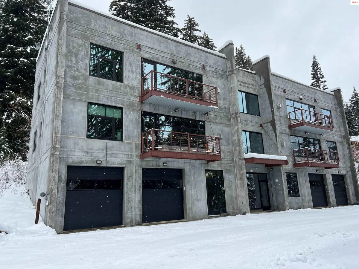 677 Telemark Rd Unit 1, Sandpoint, ID 83864 - #1