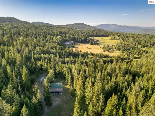 699 Granite Ridge Rd, Priest River, ID 83856