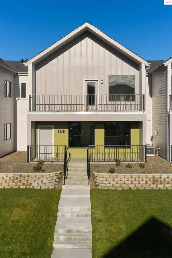 993 E Railroad Ave, Post Falls, ID 83854