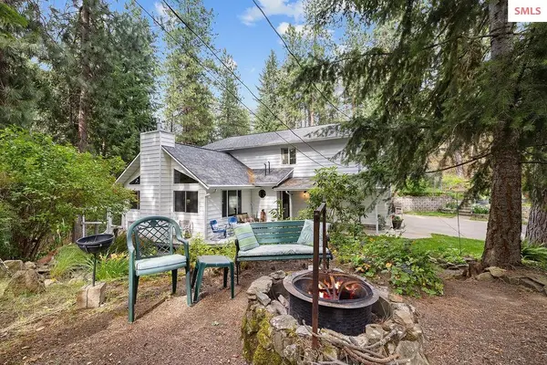 8827 W Heavenly View Ln, Coeur d'Alene, ID 83814