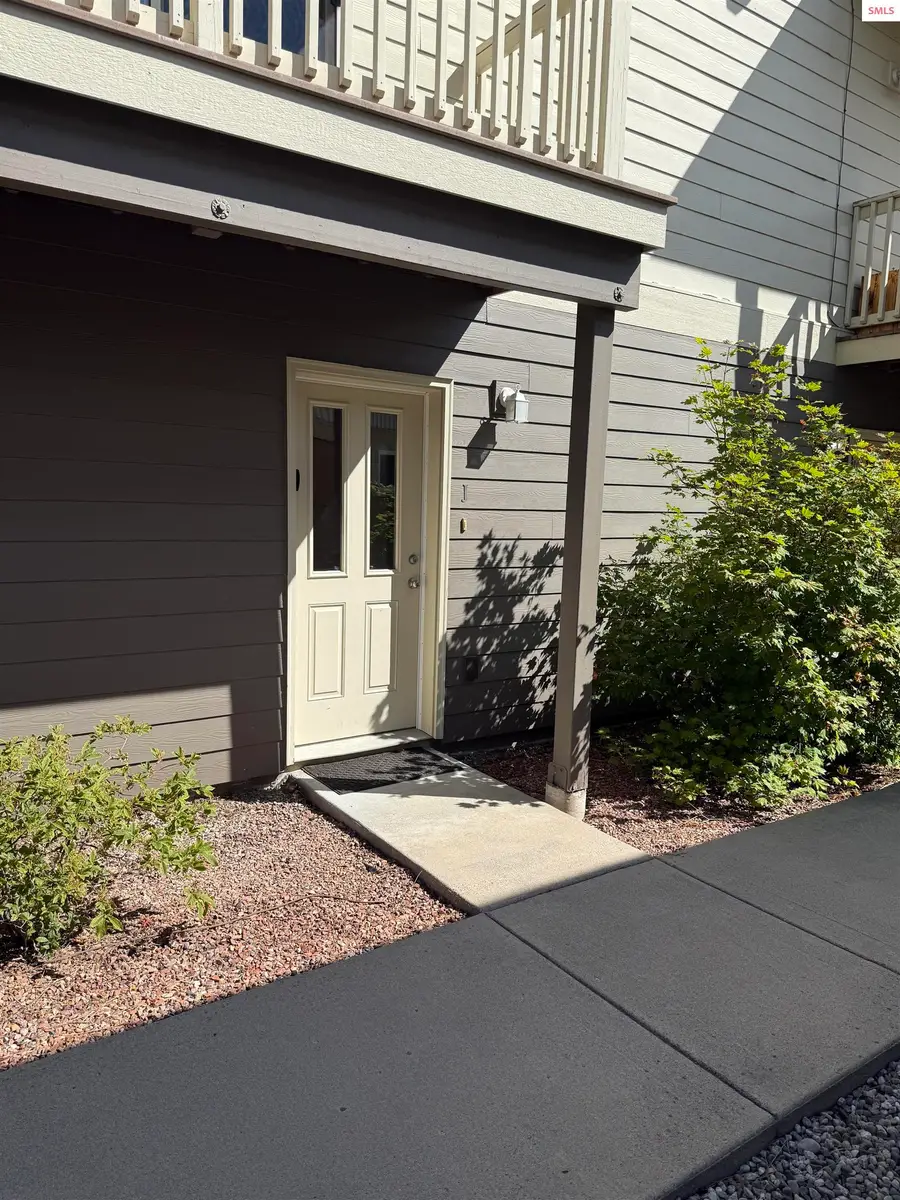 327 S Olive Ave Unit J, Sandpoint, ID 83864 - Image #2