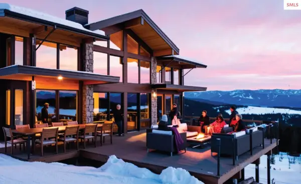 4 Crystal Springs Road, Sandpoint, ID 83864