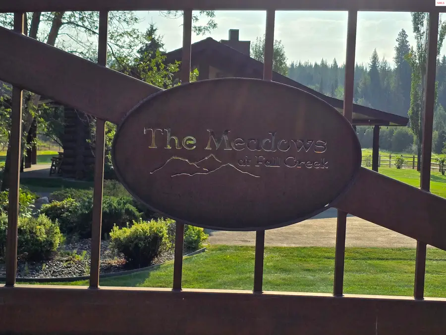 125 Ranch Rd, Naples, ID 83847 - Image #3