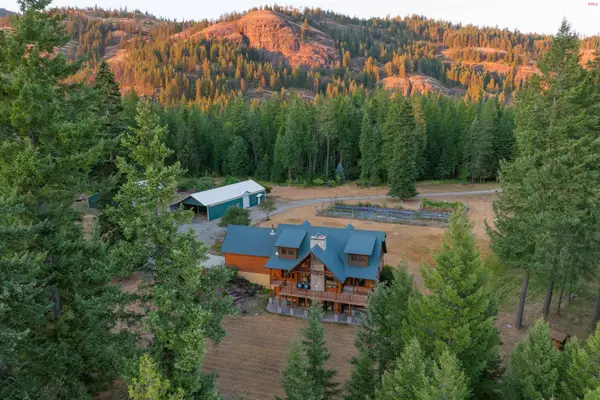 58250 Hwy 200, Clark Fork, ID 83811