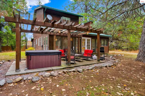 35 Shadow Mountain Rd, Sandpoint, ID 83864