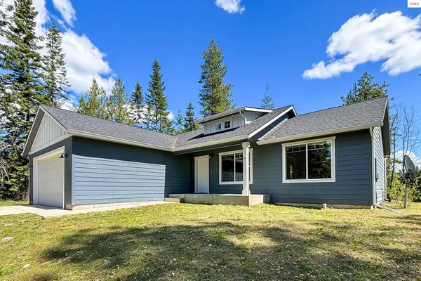 1279 Gypsy Bay Road, Sagle, ID 83860