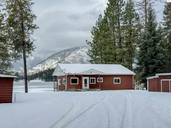 153 Savage Lane, Troy, MT 59935