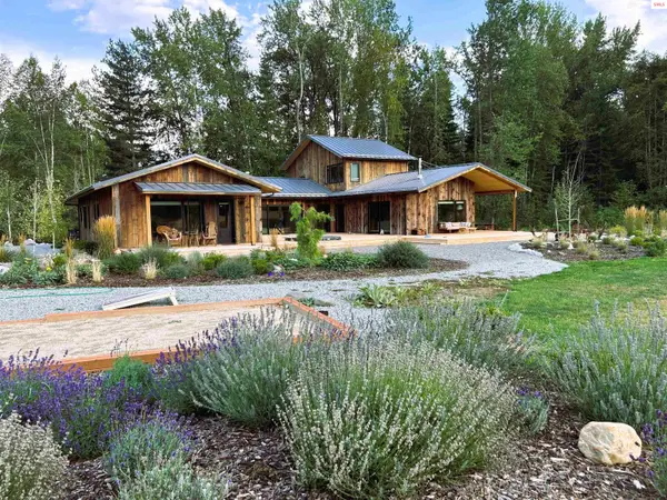 202 Siskin Ln, Sandpoint, ID 83864