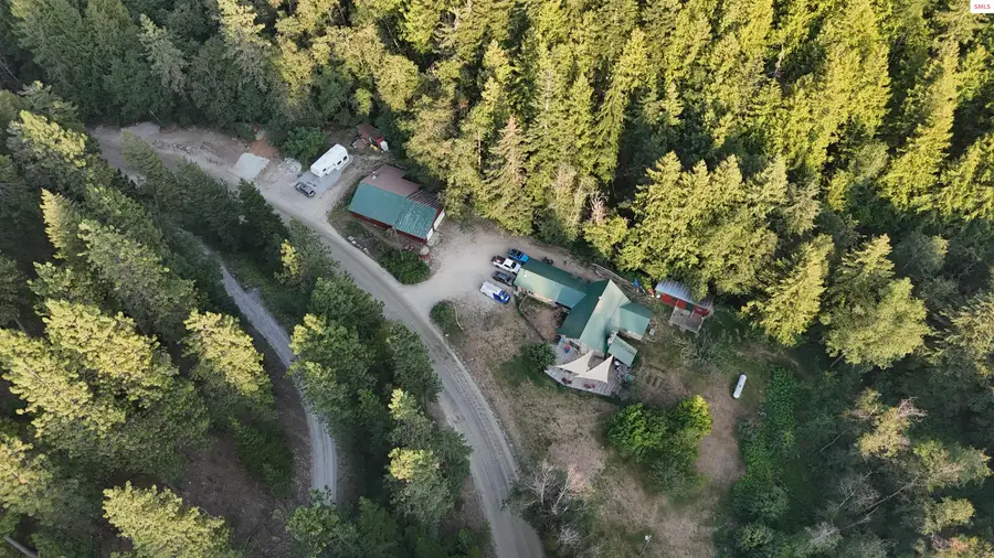 900 Trestle Creek Rd, Hope, ID 83836 - Image #2