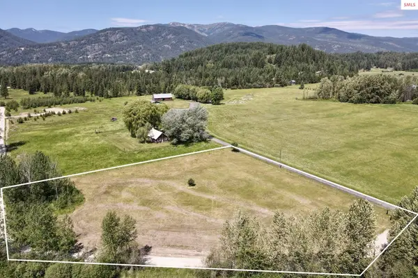 44 Knitting Ln, Sandpoint, ID 83864