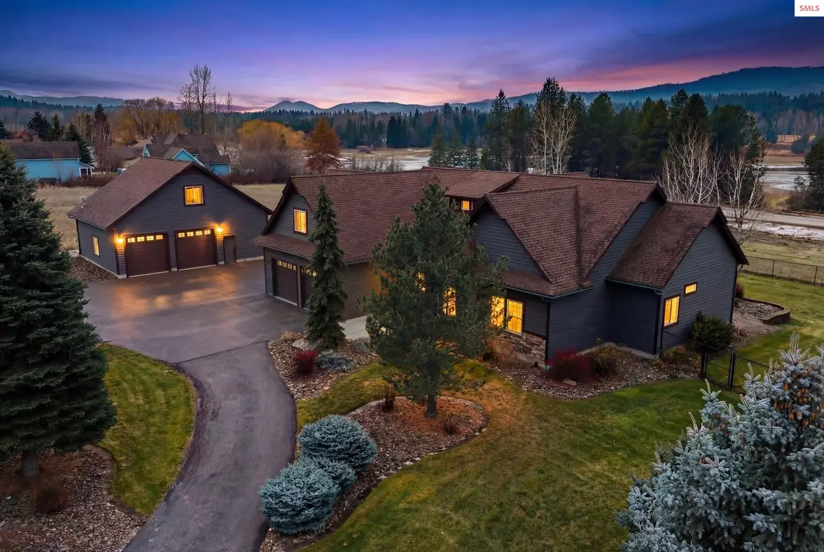 203 Comeback Bay Ln, Sagle, ID 83860 - Image #1