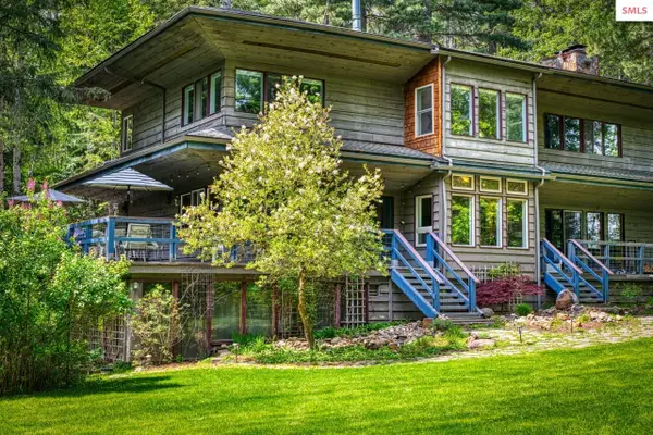 2298 Selkirk Rd, Sandpoint, ID 83864