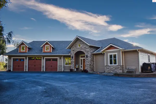 265 Scenic Dr, Bonners Ferry, ID 83805