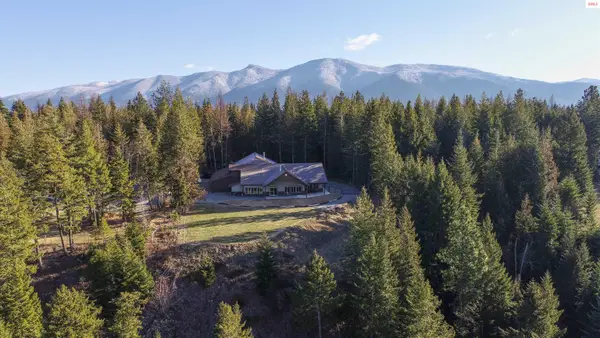 111 Majestic Ln, Bonners Ferry, ID 83805