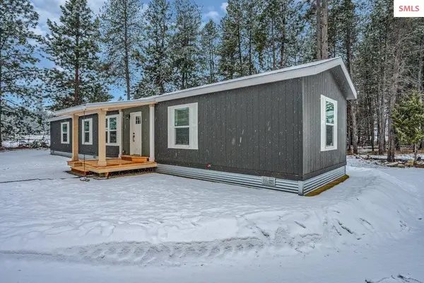 235 Davis Rd, Sagle, ID 83860