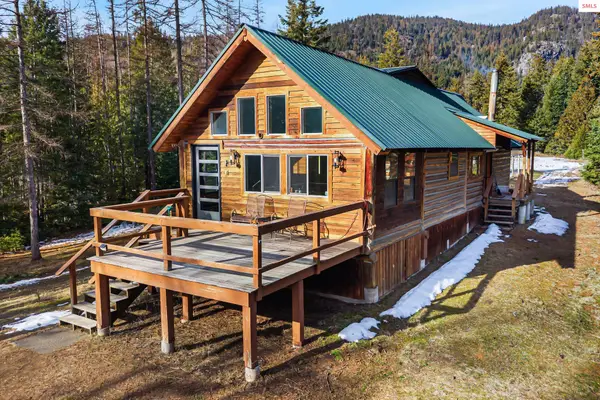 455 Elk Grove Road, Sandpoint, ID 83864