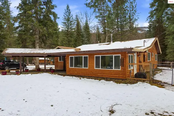 384 Earl Lane, Bonners Ferry, ID 83805