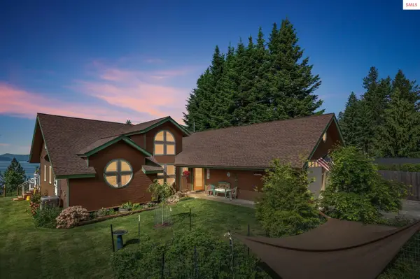 311 School Road, Hope, ID 83836