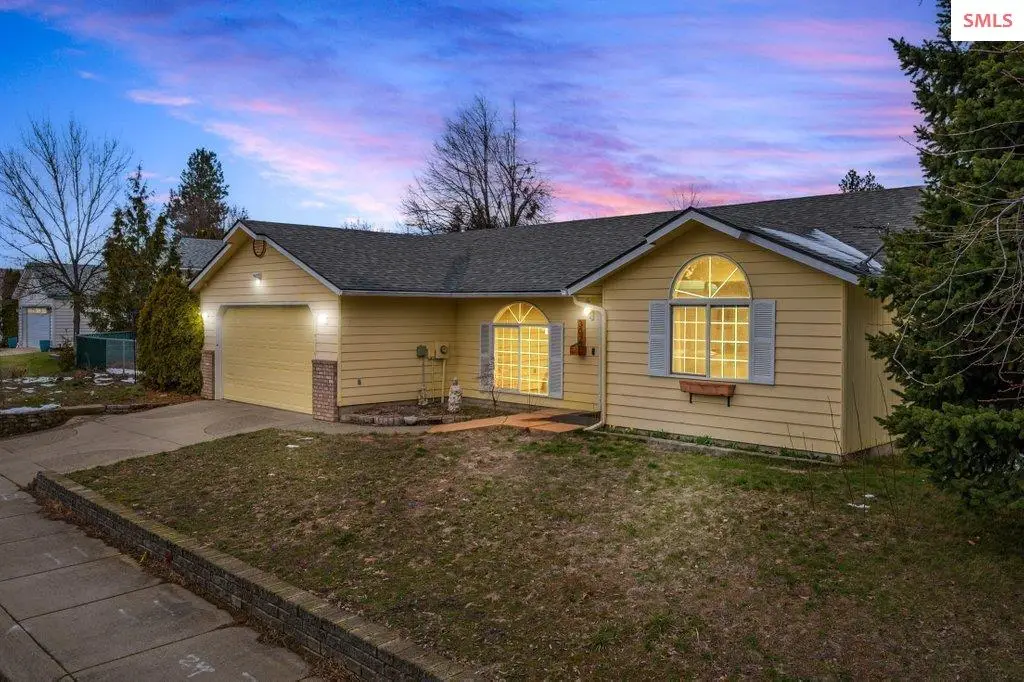 302 W 18th Ave, Post Falls, ID 83854 - #1