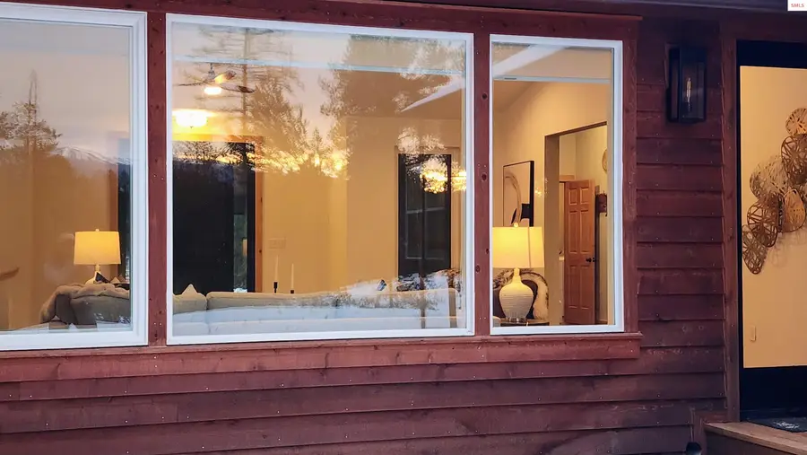 672 Hopkins Rd, Sandpoint, ID 83864 - #3