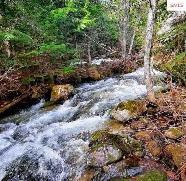 97 Mineral Ln, Sandpoint, ID 83864