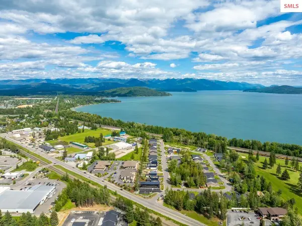 50 Carnelian Ave #203, Ponderay, ID 83852
