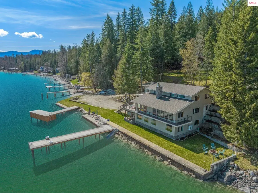 2537 Lakeshore Dr., Sagle, ID 83860 - #2